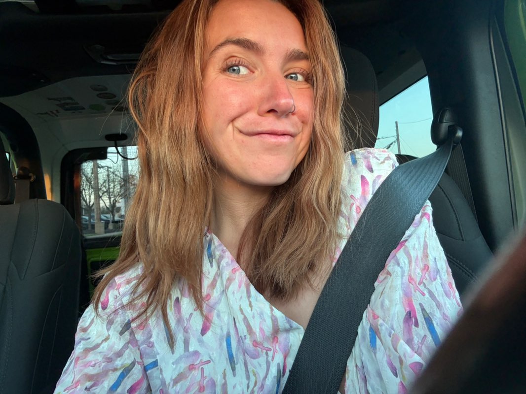 Alexis Warren profile