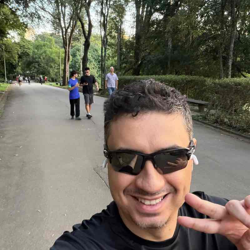 静歩 Oscar post image