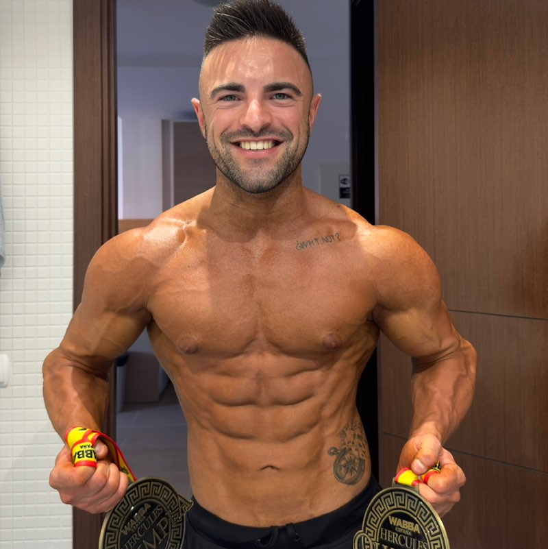 Dennie MenPhysique