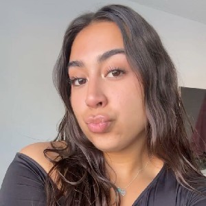 Elyssa Nadia