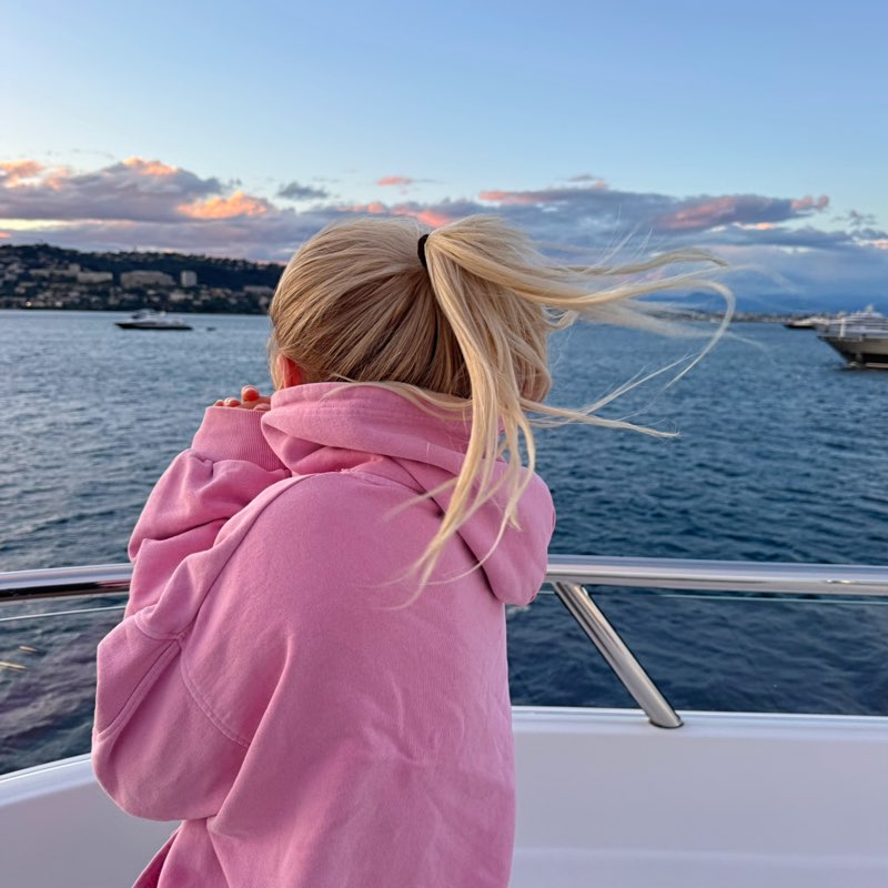 Em profile
