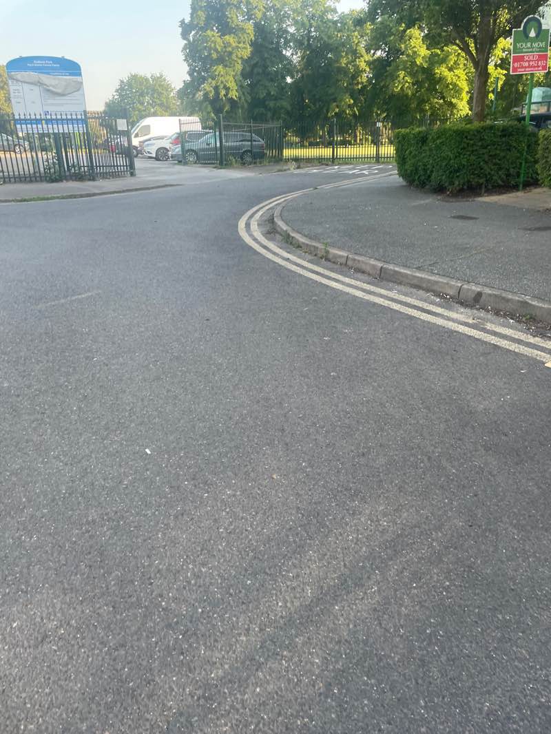 walking near me in Cottons Park in summer