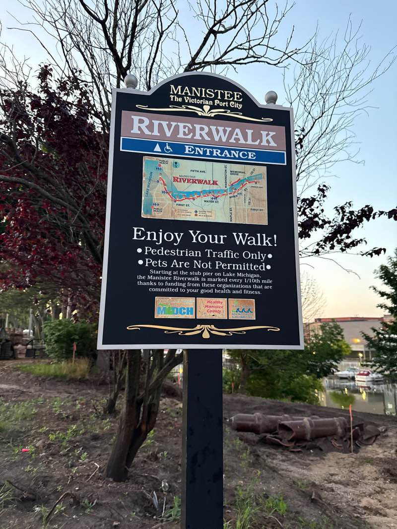 walking near me in North Riverwalk and Veterans Memorial Park in summer