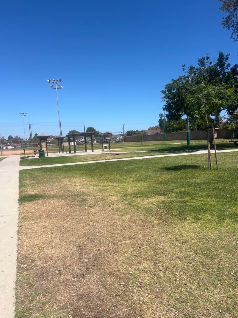 walking near me in Lomita Park in summer