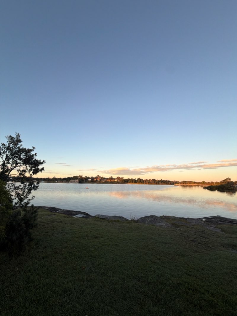 walking near me in Timbrell Park in winter