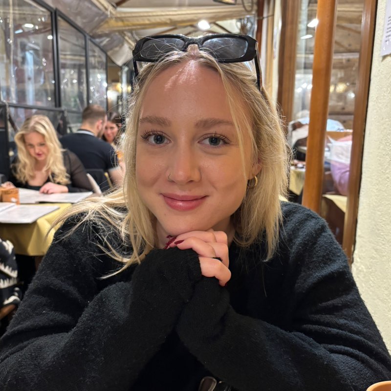 Holly Penn icon