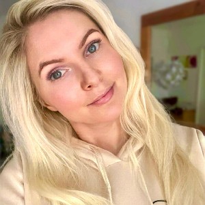 Nadine v