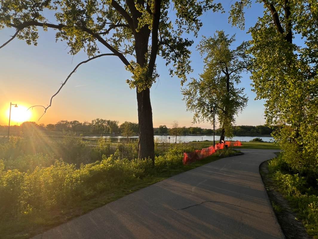 walking near me in Gray's Lake Park in spring