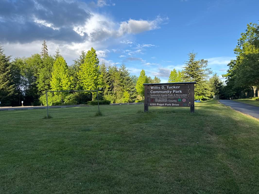 walking near me in Willis D. Tucker Community Park in summer
