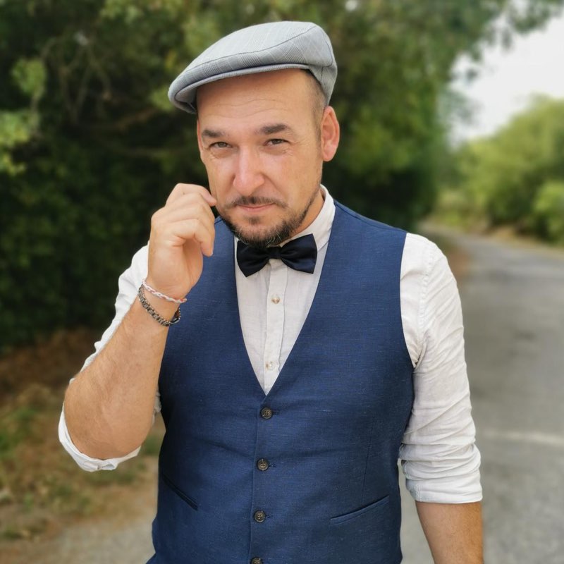 Julien profile
