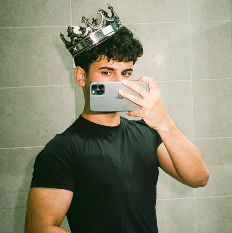7m profile