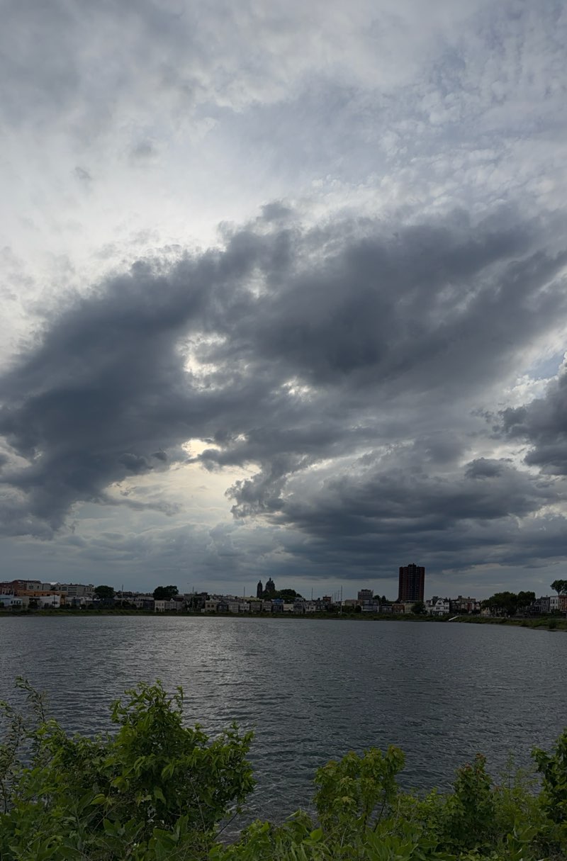 walking near me in Weehawken Reservoir Park in summer