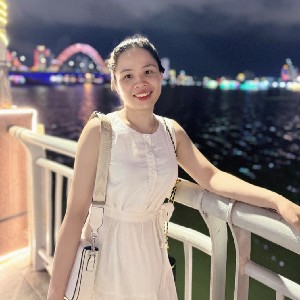 Kim Huệ profile