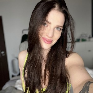 Laura Shopie