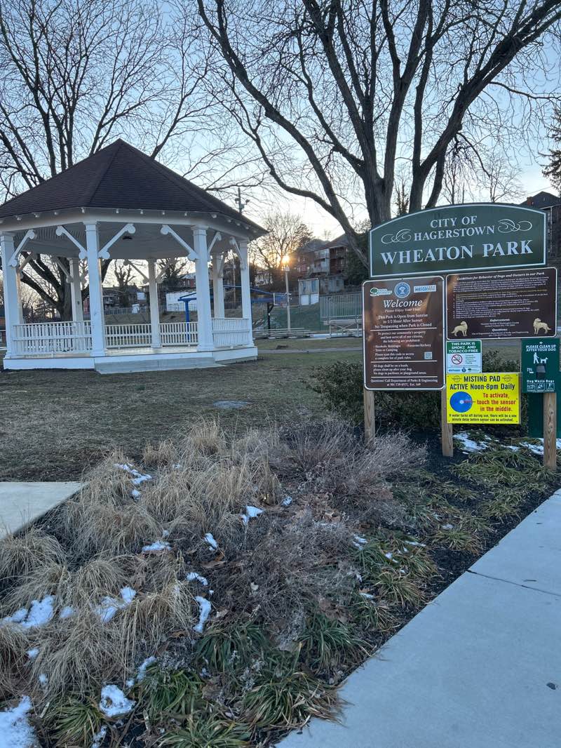 walking near me in Wheaton Park in winter