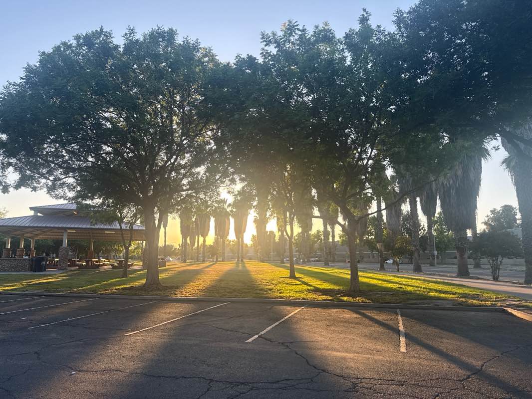 walking near me in Heritage Park in summer