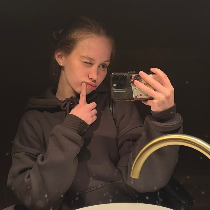 варечка авик<3 profile