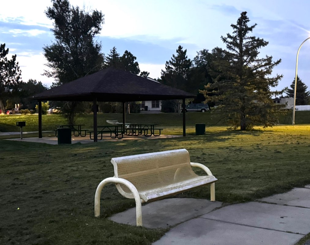 walking near me in Sage Bluffs Park in summer