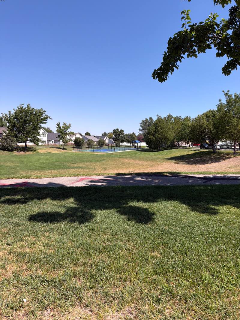 walking near me in Bubbling Brook Park in summer