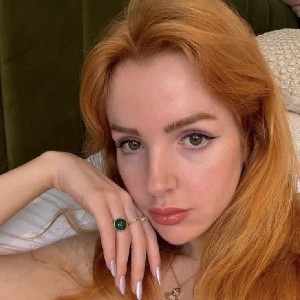 Scarlett Jones