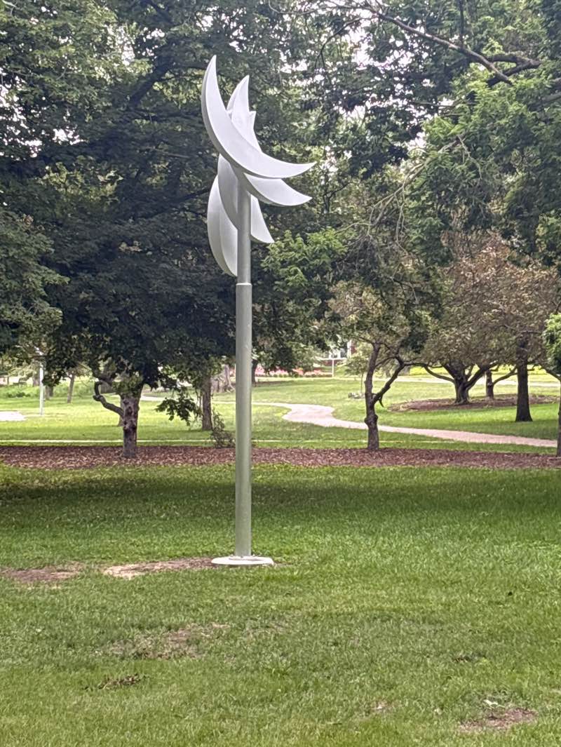 walking near me in Lakeside Park in summer