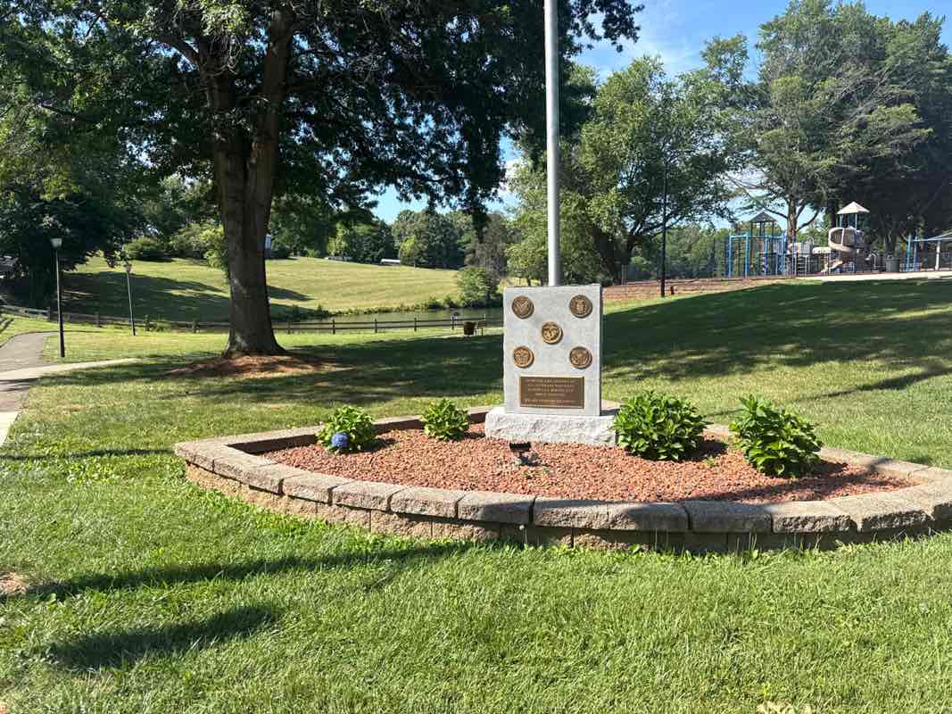 walking near me in Covington Memorial Park Iii in summer