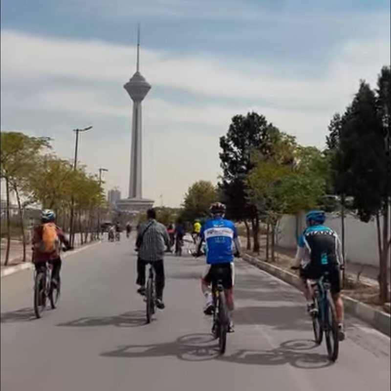 Sisi🚴🎊 profile