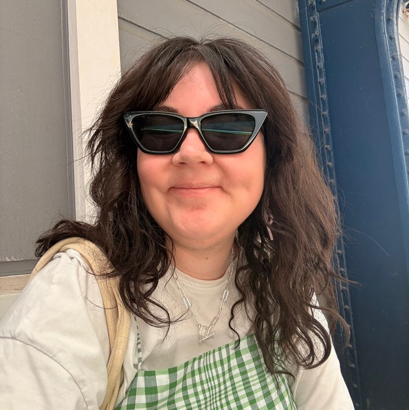 holliearnett profile