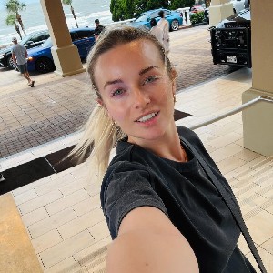 Jennifer Stella