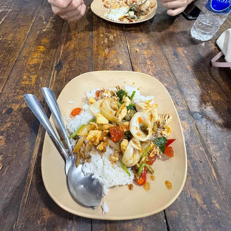 ขวัญข้าว เเก้วทองคำ icon