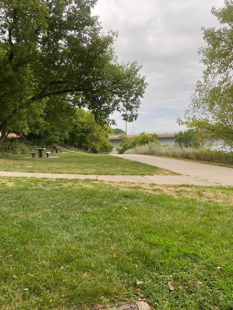 walking near me in Central Mississippi Riverfront Park in summer