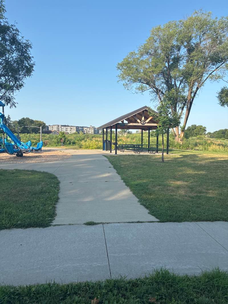 walking near me in Fred Richards Park in summer