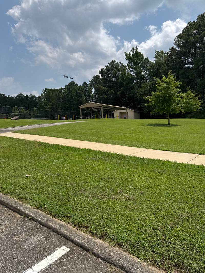 walking near me in Sertoma Park in summer