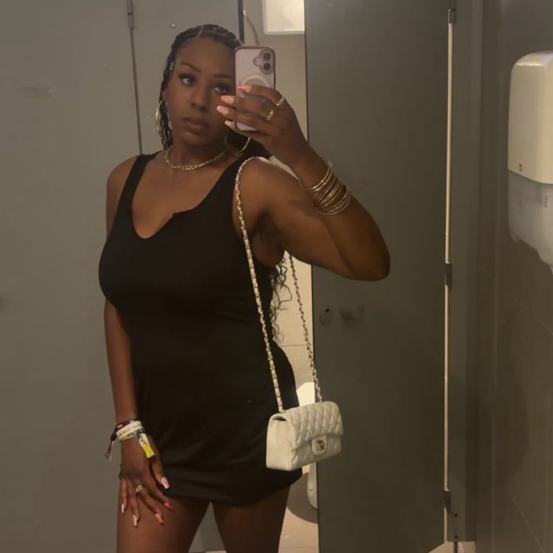Monique g profile