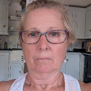 Toni profile