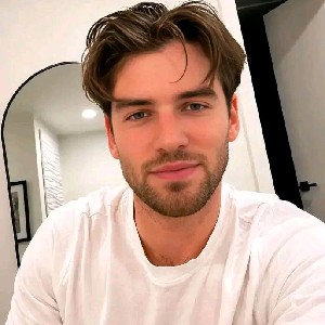 Noah Fearnley