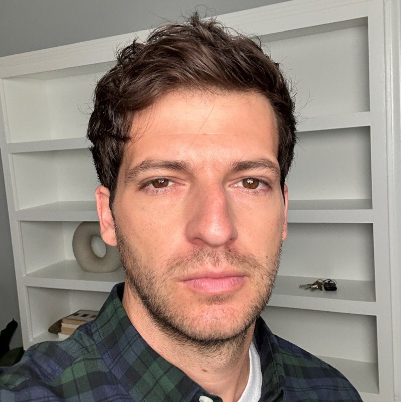 Ian profile