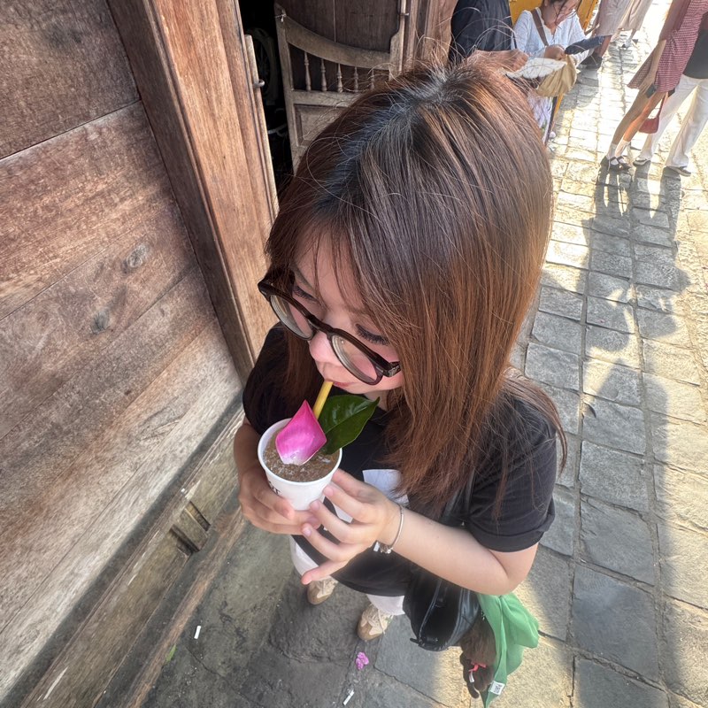 Nguyễn Vân Ly profile