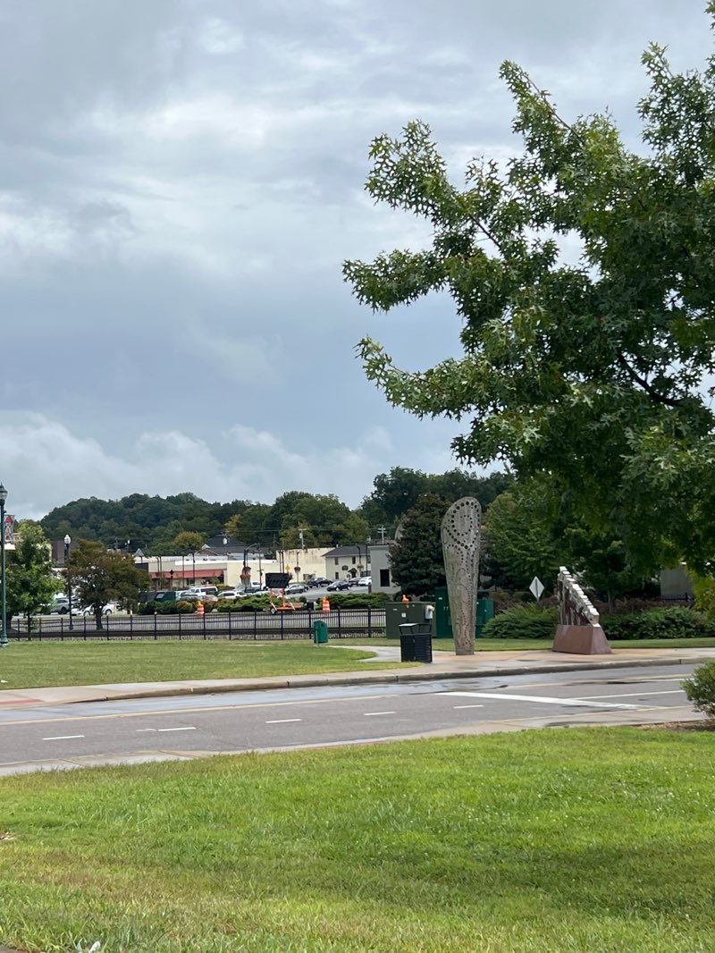 walking near me in Founders Park in autumn