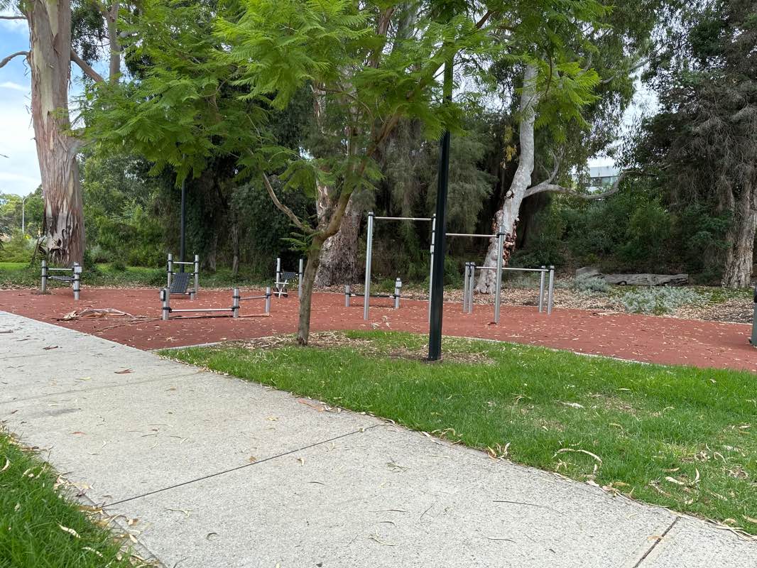 walking near me in G O Edwards Park in summer