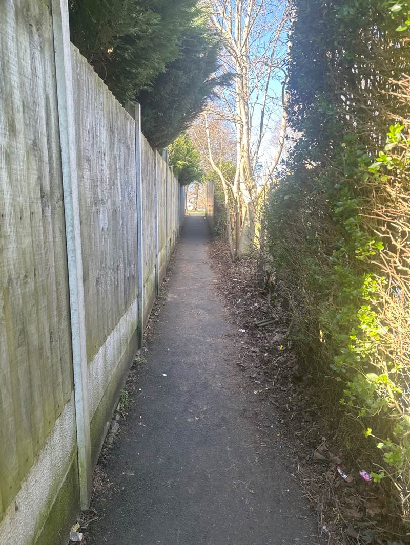 walking near me in Greengates Recreation Ground in spring