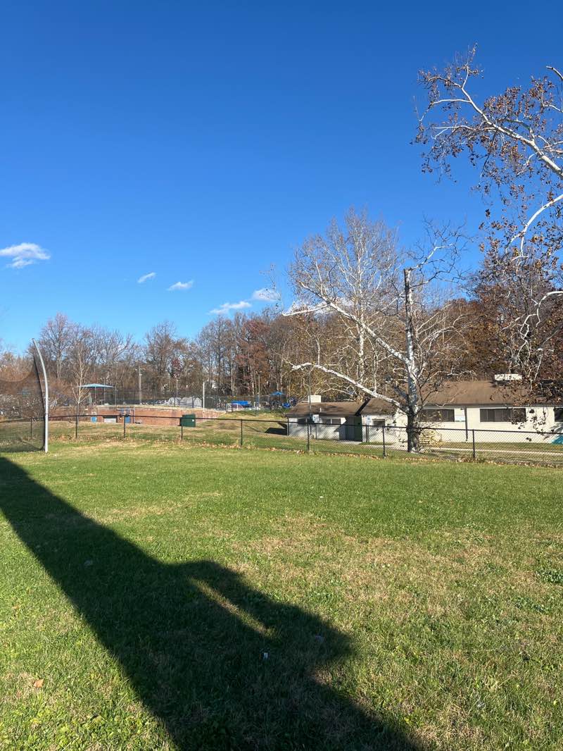 walking near me in Glenmont Local Park in autumn