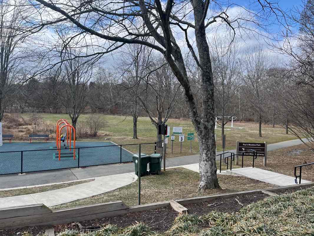 walking near me in Ray's Meadow Local Park in winter