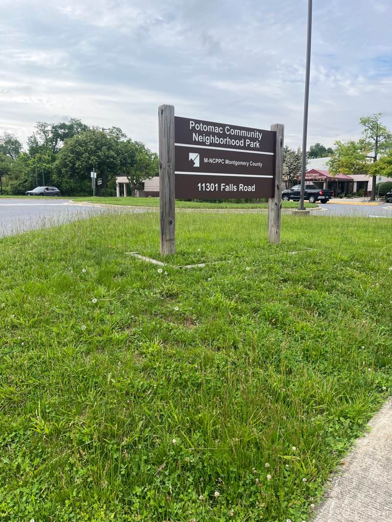 walking near me in Potomac Community Neighborhood Park in spring