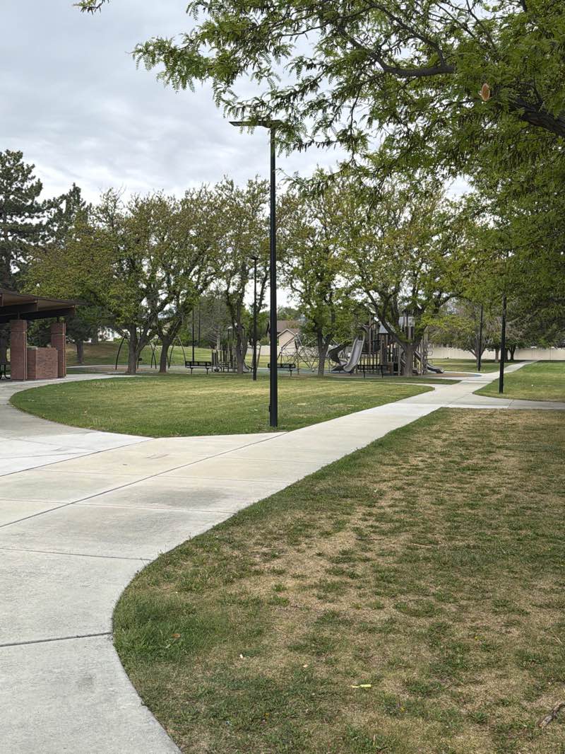 walking near me in Riverview Park in spring