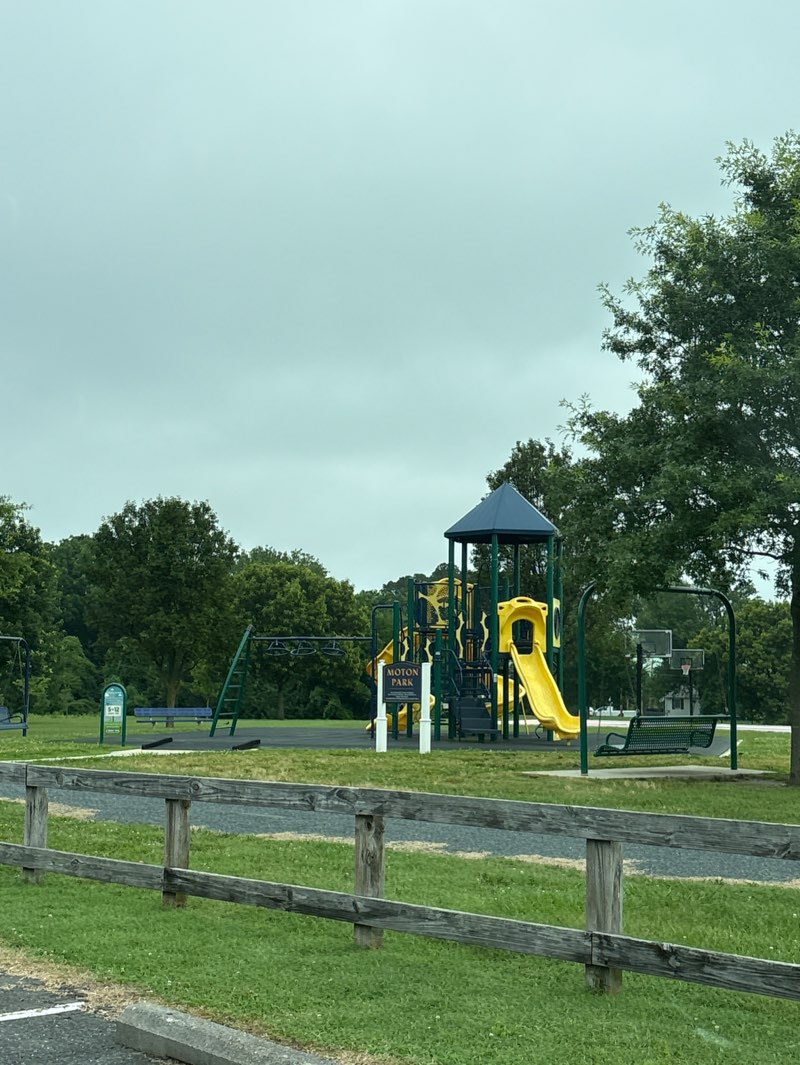 walking near me in Moton Park in summer