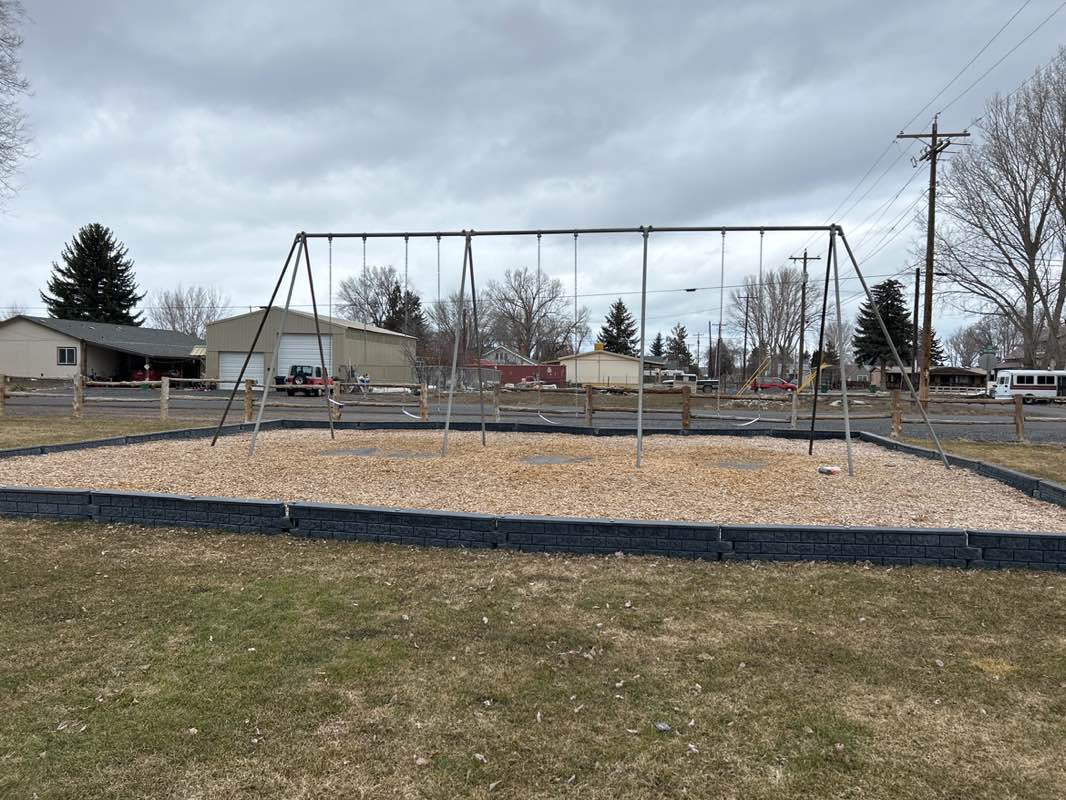 walking near me in Washington Park in spring