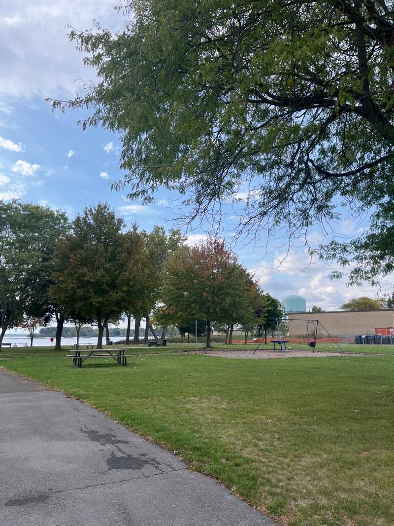 walking near me in Aqua Lane Park in autumn