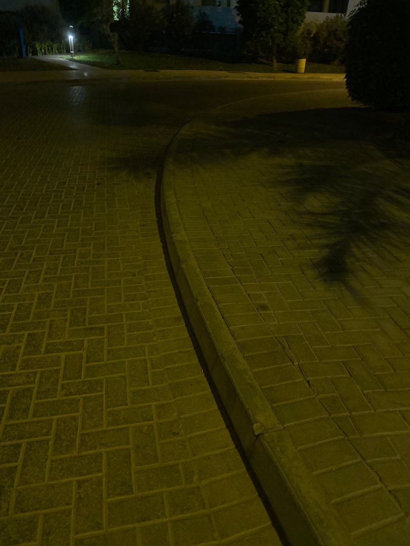 walking near me in Tala Park in autumn