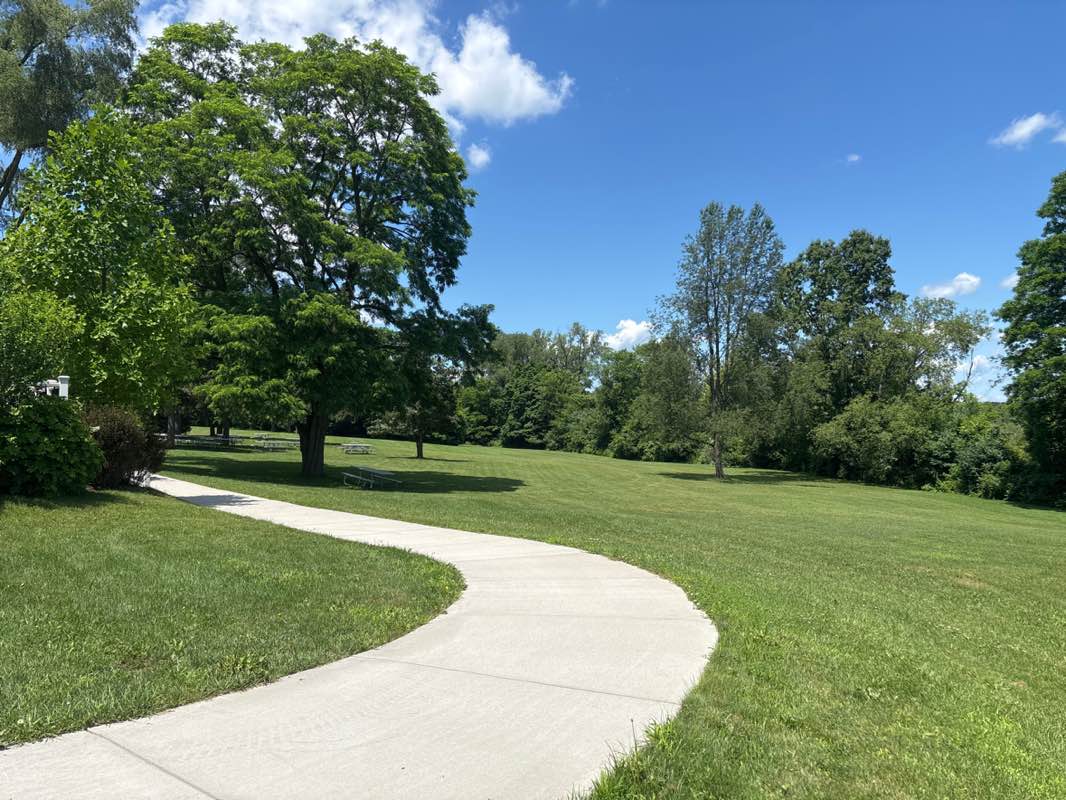 walking near me in Richardson Community Center and Park in summer